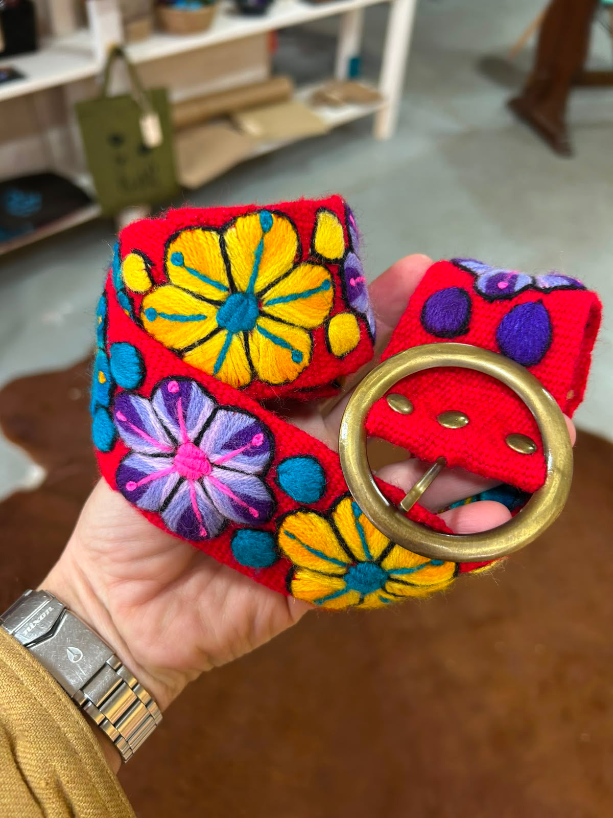 Cinturones Bordados