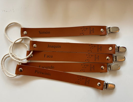 Portachupete de cuero personalizado