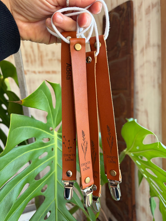 Portachupete de cuero personalizado
