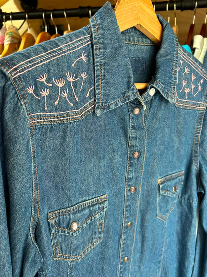 Camisa jeans bordada